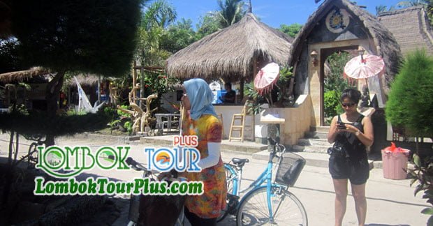 Keceriaan Ibu Aprida Wisata di Lombok