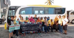 Wisata Ibu Nita dan Sahabat di Lombok